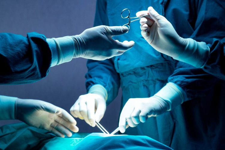 Παγκόσμια καινοτομία Έλληνα νευροχειρουργού