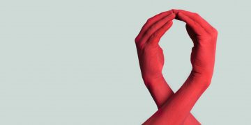 Διάσημοι που έχασαν τη ζωή τους από AIDS