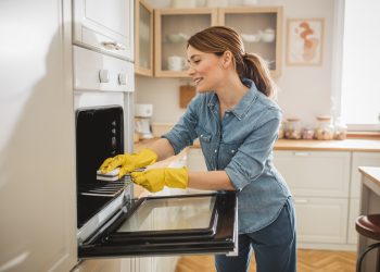 καθάρισμα φούρνου
