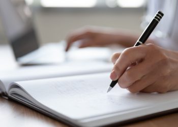 Το καθεστώς τους αντιμετώπισε ως σχιζοφρενείς επειδή διαφωνούσαν με τα μέτρα της κυβέρνησης: Μεγάλη έρευνα του BBC