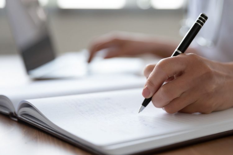 Το καθεστώς τους αντιμετώπισε ως σχιζοφρενείς επειδή διαφωνούσαν με τα μέτρα της κυβέρνησης: Μεγάλη έρευνα του BBC