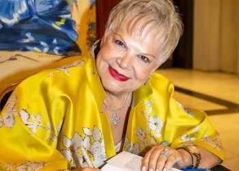 Τένια Μακρή