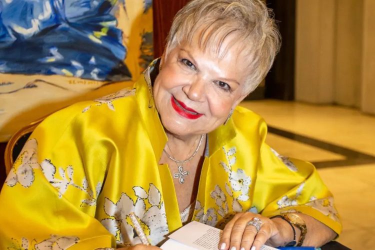 Τένια Μακρή