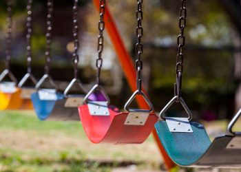 Είναι οι παιδικές χαρές ασφαλείς; Δυστυχώς όχι