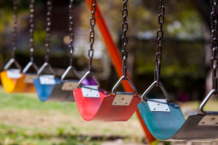 Είναι οι παιδικές χαρές ασφαλείς; Δυστυχώς όχι