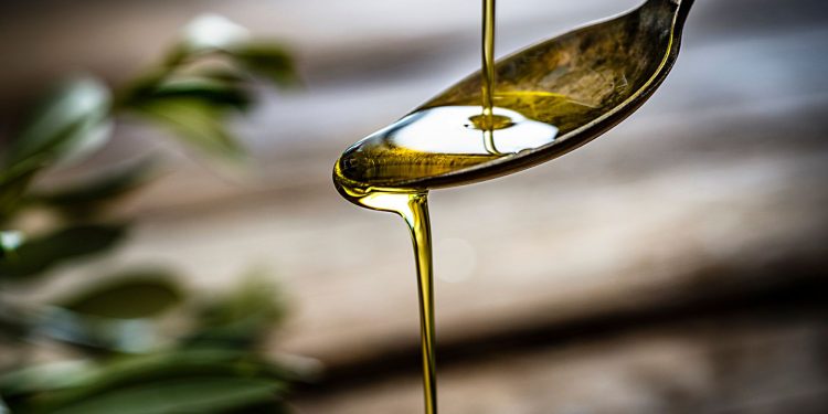 Η αντικατάσταση του βουτύρου από το ελαιόλαδο χαρίζει πολλά χρόνια ζωής