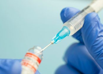 Κλινική δοκιμή εξατομικευμένης θεραπείας για τον καρκίνο του πνεύμονα, με τη χορήγηση εμβολίου, ξεκινά το επόμενο διάστημα στο Νοσοκομείο Παπαγεωργίου.