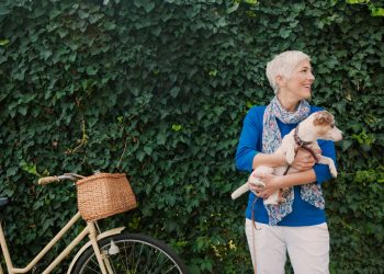 Οι άνθρωποι βρίσκουν τη σχέση με τον σκύλο τους πιο ικανοποιητική παρά με τον καλύτερο φίλο
