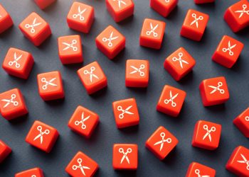 «Σφαγή» των ερευνητικών προγραμμάτων για κλινικές μελέτες από τον Τραμπ - Κραυγή αγωνίας από επιστήμονες, ερευνητές και φοιτητές