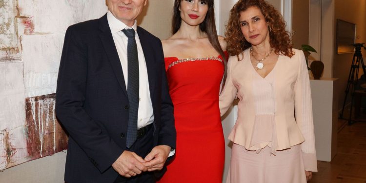 Ευγένεια, απλότητα και εκπληκτικές μελωδίες στην Πρεσβευτική Κατοικία του Γερμανού Πρέσβη στην Αθήνα