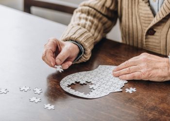 Η πρόληψη της νόσου Πάρκινσον ξεκινάει από το τραπέζι μας