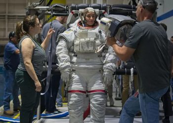 Ρόζμαρι Κούγκαν: Η πρώτη Βρετανίδα αστροναύτης που θα περπατήσει στο διάστημα