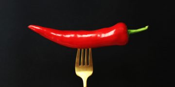 Μπορεί η κατανάλωση πικάντικων τροφών να σας βοηθήσει να χάσετε βάρος;