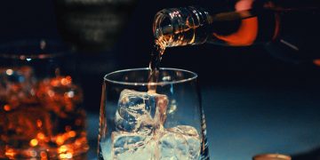 Νέα δεδομένα για το αλκοόλ και την καρδιαγγειακή υγεία