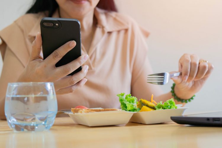 Τι είναι το SkinnyTok και γιατί το TikTok έχει μπλοκάρει την συγκεκριμένη αναζήτηση;