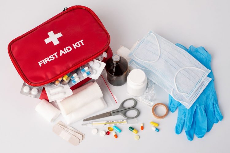 Το φαρμακείο των διακοπών: Τι πρέπει να έχουμε μαζί μας;