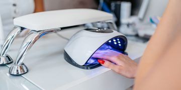 Η επικίνδυνη ουσία σε gel και βερνίκια νυχιών που απαγορεύτηκε από την Ε.Ε