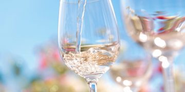 Πόσες μέρες διατηρείται το κρασί μετά το άνοιγμα