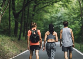 περπάτημα στη φύση