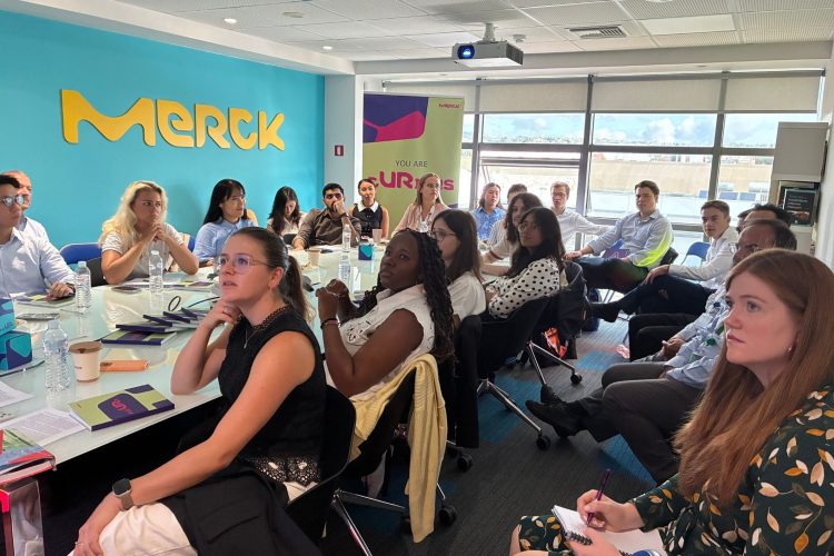 «FutURe» roundtable: Η Merck Ελλάδας βάζει στο μικροσκόπιο τις απόψεις και τους προβληματισμούς της Γενιάς Z