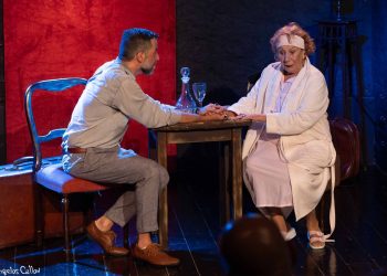 Λαμπερή πρεμιέρα για την παράσταση FAMILY SECRETS