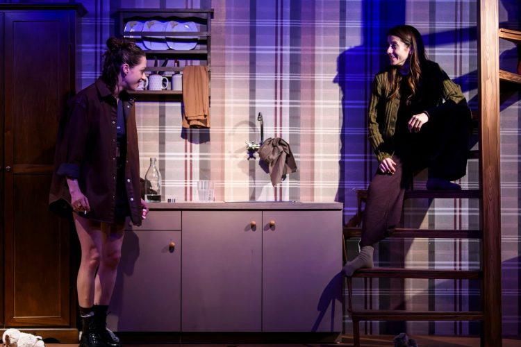 Martin Crimp: «Στην Εξοχή»