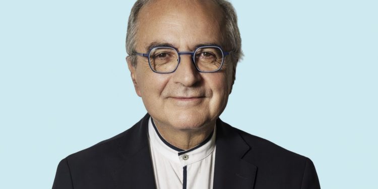 Ο καθηγητής Χρήστος Λιονής μιλά για τη χαρά που λείπει, την αξία της συμπόνιας και το νόημα στη ζωή