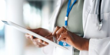 Οι ΗΠΑ ζητούν από χώρες να μοιράζονται δεδομένα παθογόνων ως αντάλλαγμα για υγειονομική βοήθεια