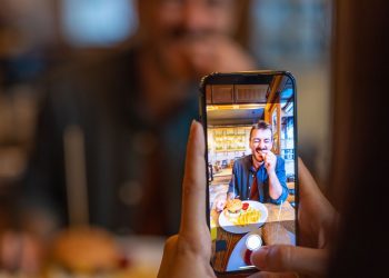 Πνιγμονή, λάθος κατάποση και επικίνδυνες διαδικτυακές προκλήσεις: Ένα αυξανόμενο πρόβλημα δημόσιας υγείας