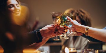 Γιορτινό τραπέζι: Απόλαυση ή ναρκοπέδιο;