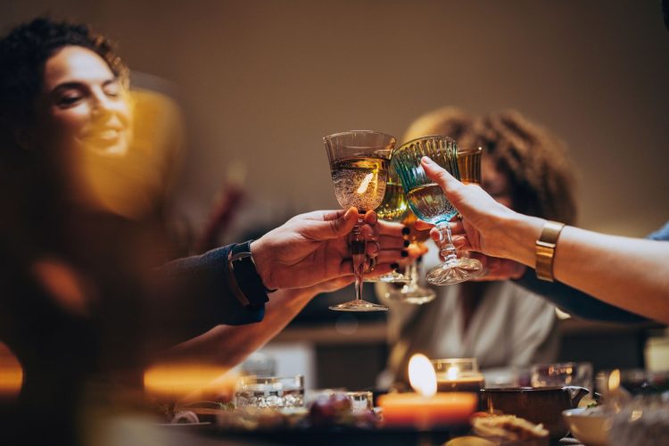 Γιορτινό τραπέζι: Απόλαυση ή ναρκοπέδιο;