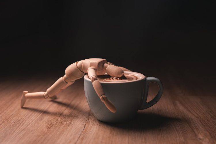 Καφεΐνη και Υγεία: Όλα Όσα Πρέπει να Ξέρετε πριν πιείτε τον Επόμενο Καφέ