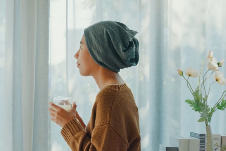 Όταν οι θεραπείες τελειώσουν: Ο “αόρατος” κίνδυνος της όψιμης έναρξης κατάθλιψης στους μακροχρόνιους επιζώντες καρκίνου