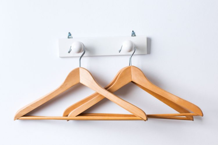 Όταν το ντύσιμο σιωπά: Πώς η κατάθλιψη εμφανίζεται στην καθημερινή εικόνα