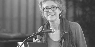 Arlie Russell Hochschild και η έννοια της «συναισθηματικής εργασίας»
