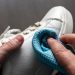 καθάρισμα λευκών sneaker