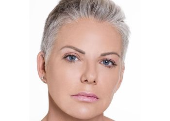 Γιατί οι δηλώσεις της Καρυστιανού περί αμβλώσεων είναι επικίνδυνες;