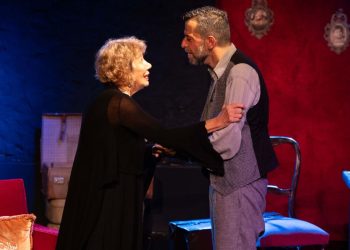 Παράταση παραστάσεων για το “FAMILY SECRETS”