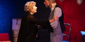 Παράταση παραστάσεων για το “FAMILY SECRETS”