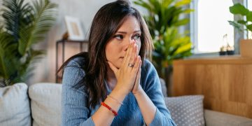 Πώς μπορεί μια μητέρα να διαχειριστεί την αχαριστία του ενήλικου γιου της