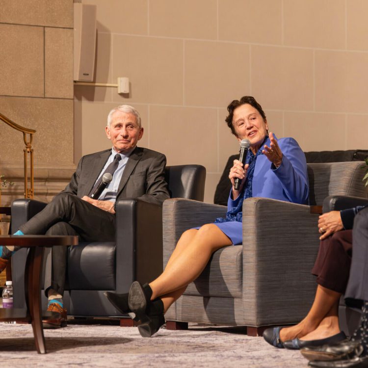 «Δύο Ζωές για Ιατρική και Αγάπη — Η Ιστορία των Dr. Anthony Fauci και Dr. Christine Grady»