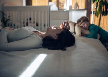 μοναξιά της μητρότητας