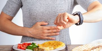 Νυχτερινή νηστεία σε συγχρονισμό με τον ύπνο: Η απλή αλλαγή που ενισχύει την καρδιομεταβολική υγεία