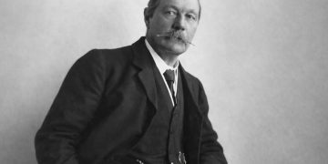 Arthur Conan Doyle: Ο άνθρωπος πίσω από τον Sherlock Holmes