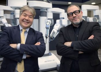 Ερρίκος Ντυνάν: Πρώτη ρομποτική διαστοματική επέμβαση θυρεοειδούς στην Ελλάδα