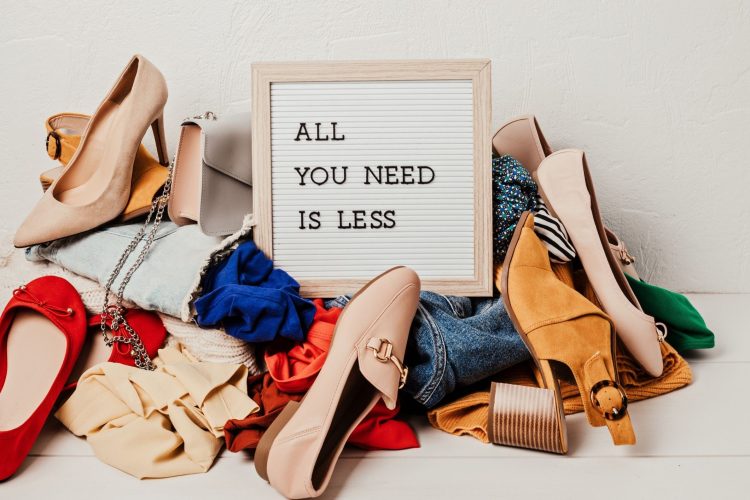 Η παγίδα της κατανάλωσης: Γιατί οι αγορές δεν γεμίζουν το κενό