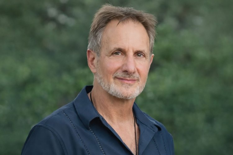 Δεν ξεκίνησε από εμάς: Το τραύμα που περνά από γενιά σε γενιά