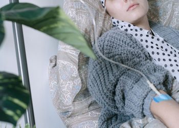 Είναι ασφαλής η προσωρινή διακοπή της ενδοκρινικής θεραπείας σε ασθενείς με καρκίνο μαστού που επιθυμούν εγκυμοσύνη;