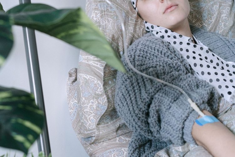 Είναι ασφαλής η προσωρινή διακοπή της ενδοκρινικής θεραπείας σε ασθενείς με καρκίνο μαστού που επιθυμούν εγκυμοσύνη;