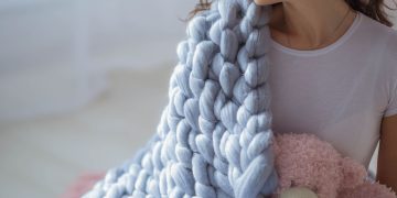 Grannycore: Η τάση που κάνει το στιλ της γιαγιάς το πιο σύγχρονο trend